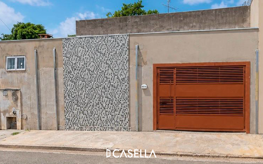 Vende-se imóvel no Bairro do Ribeiro – Sua casa com toque personalizado. Oportunidade única!