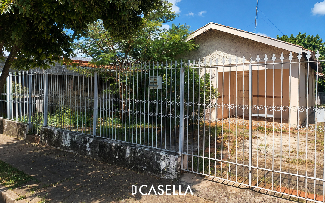 Residência com amplo terreno no Bairro Ribeiro – Lins/SP! Excelente custo/benefício!